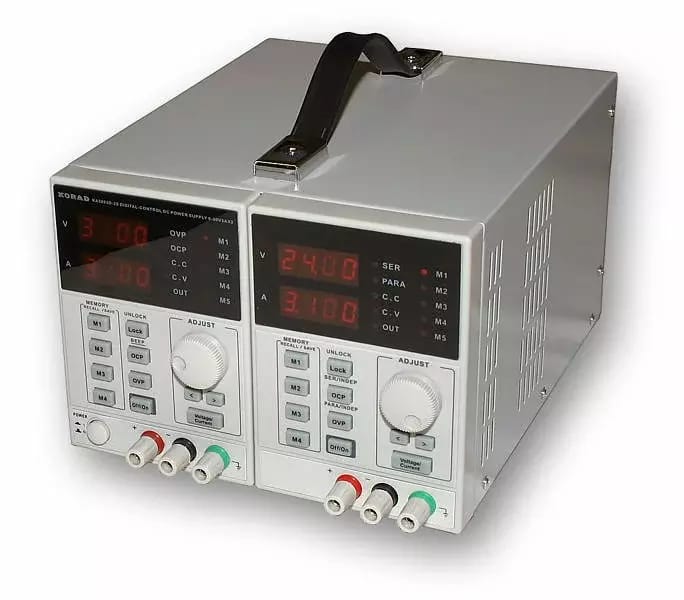 Precizní programovatelný dvojitý zdroj 2x30V/3A,60V/3A,30V/6A typ KA3003D-2S